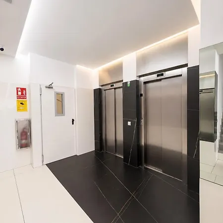 Lc Luxury Terrace & Private Parking *